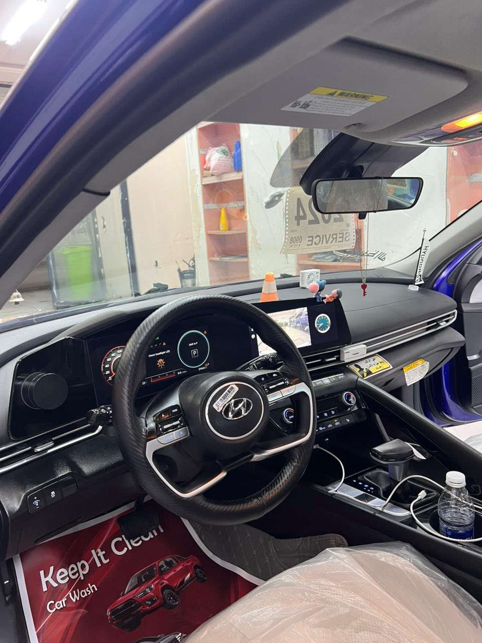 السلام عليكم النترا 2024 وارد أمريكي لون چويتي السيارة كفاله بدون قطره صبغ بيها تبديل ربع دعامية وبارد بالجاملغ الأمامي وشويه من البنيد وخشم الجاملغ جهة العبري السياره فول مواصفات لمتد
المواصفات:
1-بصمه وترحيب عند الاقتراب
2-فتحة سقف سلايد روف
3-رادارات 360
4-شاشة متصلة ديجتال
5-ويل كب حجم 17
6-توقف ذاتي 
7-تحديد مسار وقيادة ذاتيه
8-سايد بريك بصمه
9-اوتو هولد
10-تبريد بيانو 
11-تدفئة كشنات
12-كشنات جلد لونين
13- إشاره الاماميه لدات والخلفي ايضاً لد
14- الداخل يجي بي لد بلادي تتحكم بي من الشاشة
15-شاحن لاسلكي
ماعدا المواصفات البقية 
السيارة اجتي من امريكا بيها بصمتين ماشية 24 الف ميل كير ومكينة وصدر كله جديد السيارة بدون اي نقص رقم بغداد الجديد مكاني بغداد السعر 162 وبيها مجال للتواصل والاستفسار خاص أو الاتصال: ***********
