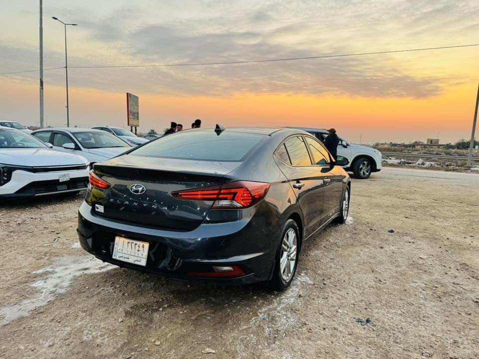 للبيع 

النترا موديل 2020أمريكي  
مرقم مثنئ حره مداور ثانيوم 
ضرر  تبديل بنيد بدون عابر شرط 
المسافه المقطوعه (42)الف 
محرك 2000 دوش 
السعر 127$وبيها مجال 
العنوان المثنئ الرميثه معرض اثير الجياشي تواصل علئ الرقم ***********
