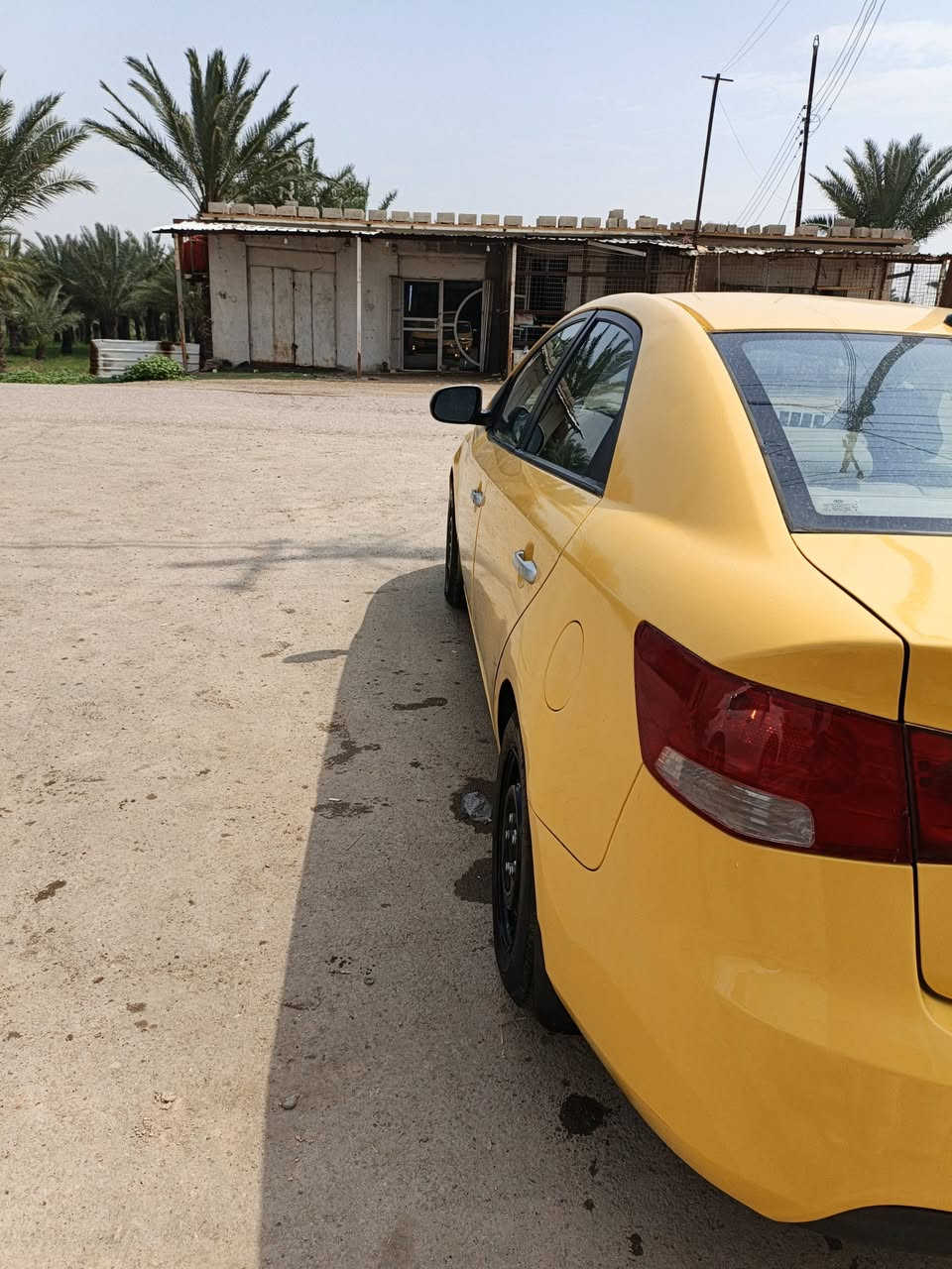 فورتي للبيع موديل 13امريكي ضرر جاملغ ايمن وليسر ولغد الأيمن مكينة وكير كفالة تخم تاير ويل تبريد شغال صبغتهة جديدة رقمهة بغداد عليهة غرامات باقي تفاصيل اتصل *********** وتساب عنوان بغداد
