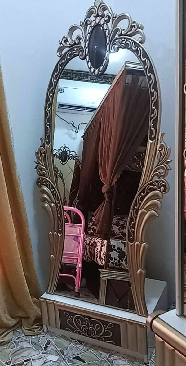 غرفة تركيه للبيع باب اول حريم السلطان (ملكي) سبب البيع حولت الغير بيت ومساحة غرفه البناء مال البيت الجديد صغيره ومضيعه شوفتها هيج فخامة غرف تريد مساحة مكاني الصويره معروضه 900 الف وبيها مجال وتعرفون اسعار هيج غرف ميحتاج احجي بيش اخذتها
***********
غرفة تركيه للبيع باب اول حريم السلطان (ملكي) سبب البيع حولت الغير بيت ومساحة غرفه البناء مال البيت الجديد صغيره ومضيعه شوفتها هيج فخامة غرف تريد مساحة مكاني الصويره معروضه 900 الف وبيها مجال وتعرفون اسعار هيج غرف ميحتاج احجي بيش اخذتها

