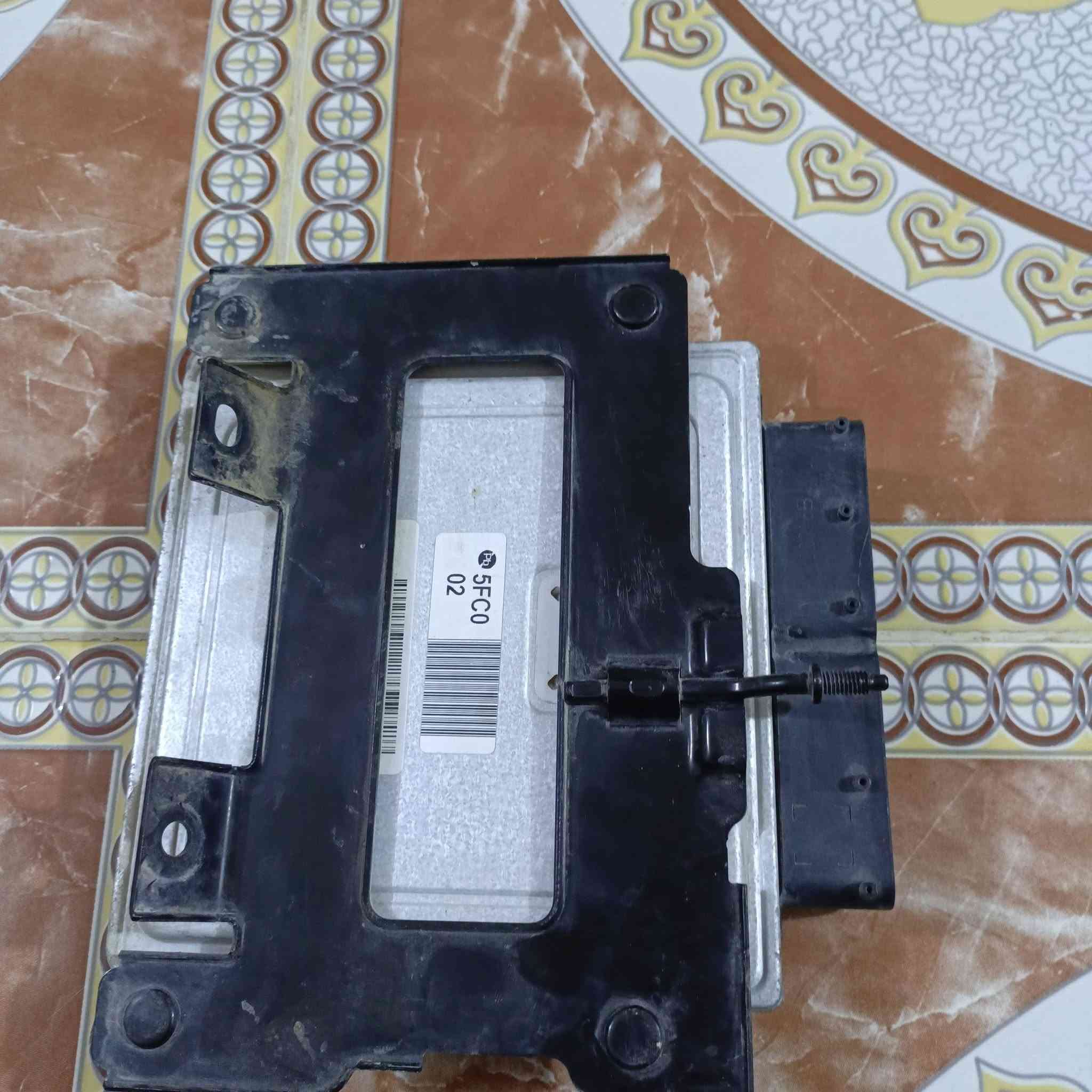 عقل انتره 17 شرط الشغل سعره 75 الف مكاني ناصريه مركز يوجد توصيل ***********
