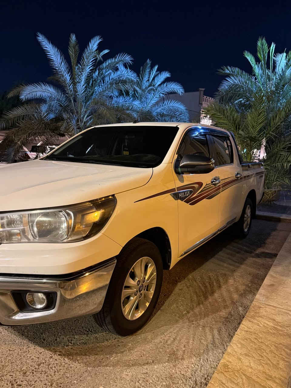هايلوكس ناصي ٢٠٢٢ اربيل الرقم الجديد اوتماتيك ساز فول مواصفات السياره بيها  فقط بارد قليل بلجاملغ  السيارة ماشيه 123 الف الرقم *********** مكاني الزبير  السعر 250 وبيها مجال للشراي الزبير, البصرة
