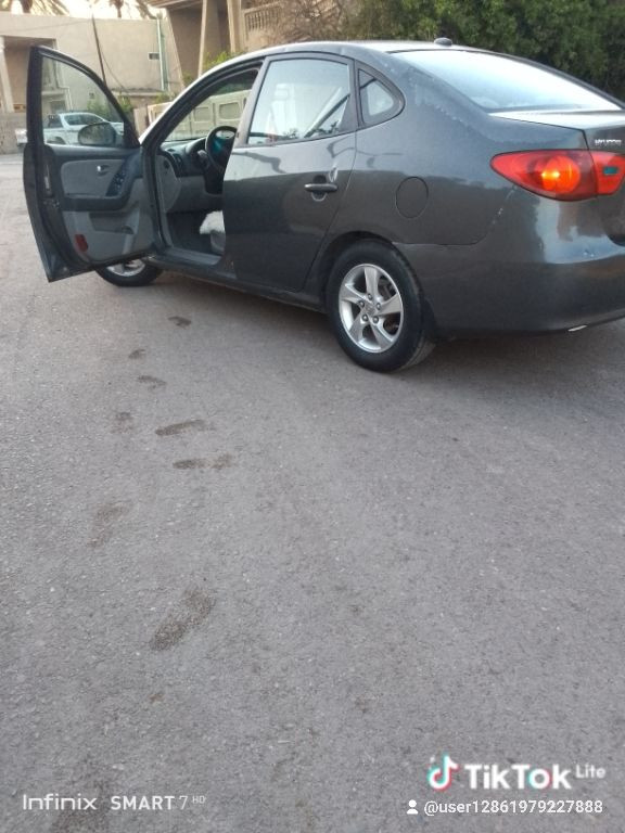 السلام عليكم 
النترا للبيع (الملقب بل مقدس)✈️
رقم بغداد خصوصي 
وارد امريكي موديل 2007
مكينه 2.0 دوش 
السياره حلوه أو ناعمه السياره مال جنايه من 2012 لحد لان عندي يعني على أيدي فول 
المواصفات ....
1. تحكمات ستيرن 
2. تدفئه أو تبريد فول 
3. فتحه سقف كهربائيه(بنوراما)
4 .سماعات بلاديه العدد 6 سماعات 🔊🔊
5. كشنات تحكم يدوي
6. جام كهرباء أو جامت السائق اوتو 
7. مساحت تخزين جبيره
8. لايت زنون 🔦
السياره كامله من كلشي 
حادث السياره🚗 من امريكه حادث جاملغ الأيمن أو بنيد أو بل عراق الباب خلف السائق أو السياره مصبوغه حزام أو بيها جراد بل قماره أو الجاملغ الخلفي 
سعر السياره🚗(٨٠ ورقه أو بيها مجال للطيبين ) 
التواصل عبر الواتساب *********** 
مكاني بغداد محموديه ناحيه الرشيد
