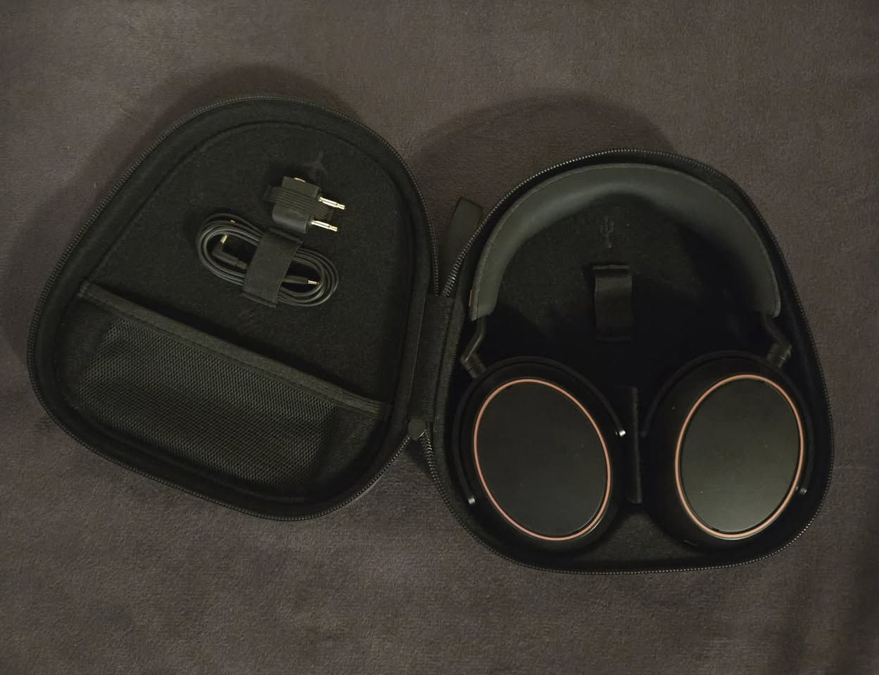 Sennheiser Momentum 4 Bluetooth Special Edition Copper
هيدسيت سنهايزر اوبن بوكس فقط لغرض الفحص نضافة ١٠٠٪؜ 
تحكم كامل لمس 
بيها نضام ANC عزل صوتي

320 الف ✅✅✅

متوفر توصيل بغداد


**إذا كنت صاحب هذا الإعلان وتريد حذفه لأي سبب، رجاءا أرسل رسالة إلى الدعم الفني**