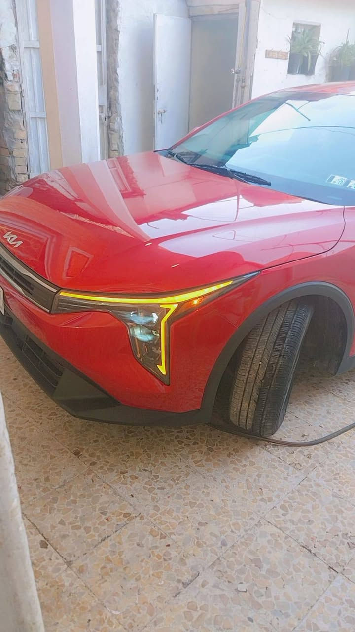 كيا 2025k4 ماشيه ٣الاف فقط زيرو حادثها قبق صندوك فقط مبدل تصليح فول بجم كبس مواصفاتها معروفه السياره بدون رقم مكاني بغداد الدوره باسمي  بيع أو مراوس بأقل *********** بي واتساب بغداد, العراق
