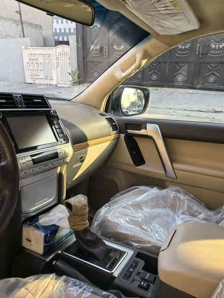 برادو ٢٠١٩ vx  ٦سلندرابيض معروف مواصفات.
سيارة مغلفة ppf مع الزجاج مانع الحرارة نسبة ٩٥٪.
السيارة خالية من الصبغ والسحب والبارد فقط رصعتين اثر حصو وتكحيل الجاملغ الخلفي قليل جدا .
السيارة جني مال بيت جناي فقط تفيده 
تخم اطارات جديد.
ماشية ٤٧ حقيقي اكرر مال بيت السعر ٤٤٠٠٠$
٤٤٠$
***********
فقط افلام الحماية والزجاج مانع حرارة كلف ١٤٠٠$
