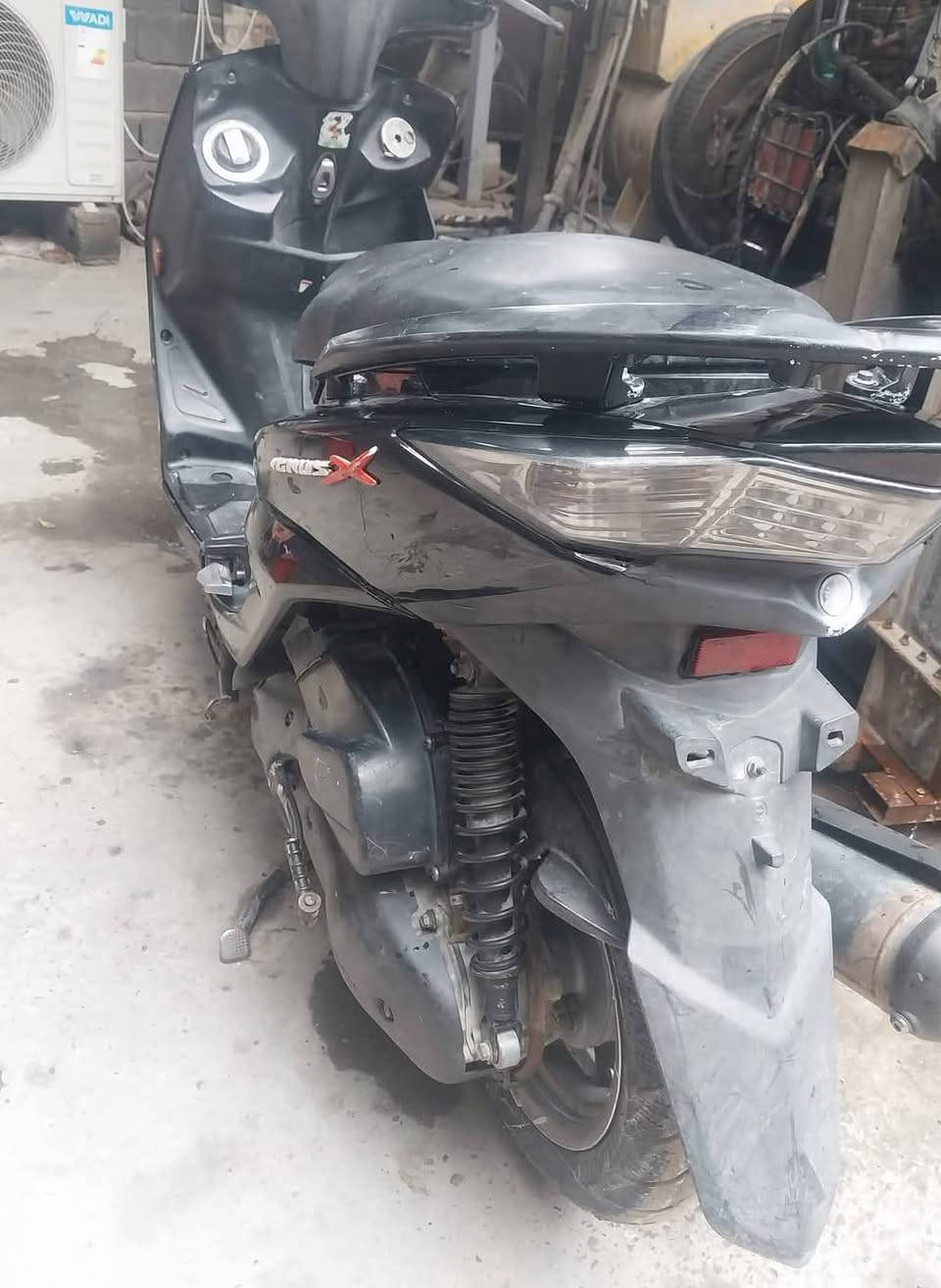 السلام عليكم دراجه للبيع سكنس لد ياباني ستان حساس قبق نفخ مكفوله كفاله عامه برغي ممفتوح بيهه الله شاهد دراجه ناعمه نكره سلف بكل وقت سعر 1250 مليون وربع وبيهه مجال حك جيه عنوان بغداد جميله فلكه 83 للاتصال‏‪***********‬‏
