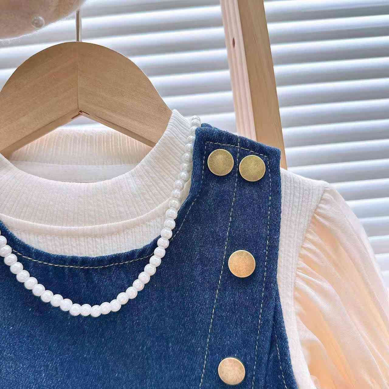 #شايفين هيج جمال 🥹🌺
#سـوت بناتي  3 قطع 
القياسات /7/6/5/4/3/2 سنوات 
توصيل لجميع المحافظات 5


**إذا كنت صاحب هذا الإعلان وتريد حذفه لأي سبب، رجاءا أرسل رسالة إلى الدعم الفني**