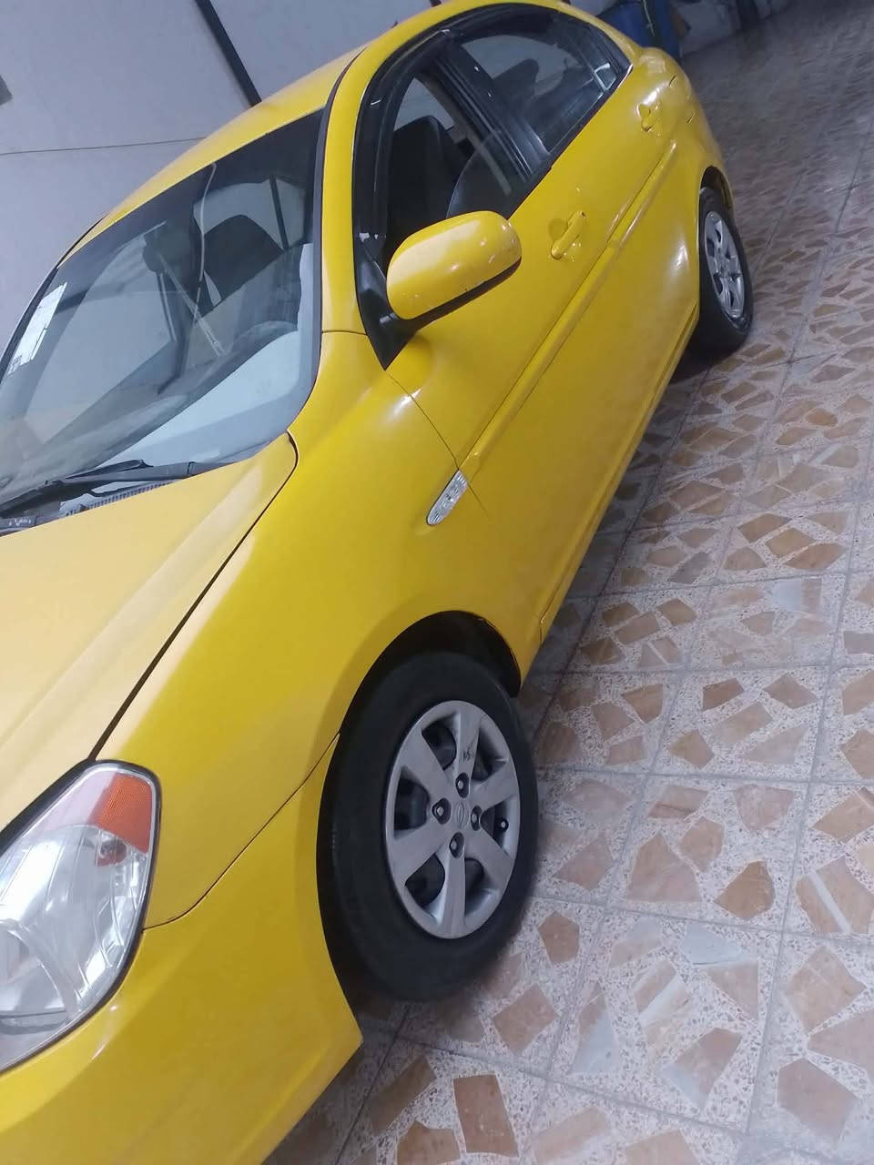 اكسن دبدوب ٢٠١٠
رقم نينوي الماني هيه وغرامات صفر 
جامات كهربائيّ كير اوتمتيك 
***********
