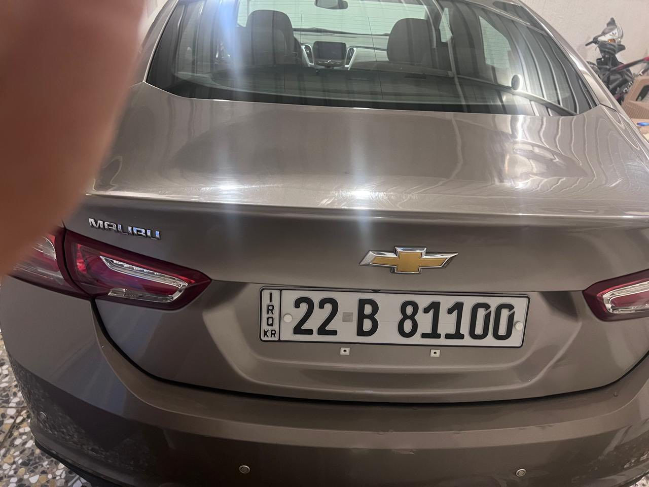 ماليبو 2022 LT ذهبي رقم مميز للبيع فقط
مواصفات LT معروفة ميحتاج اذكرهن 
محرك 1500 تيربو 
ماشية  30000 ميل  
صور الحادث مرفقة والسونار
السيارة مرقمة اربيل الدولي 
بأسم شركة تريد تحويل او وكالة 
مكان السيارة بغداد / الجادرية 
السعر 120 ورقة 
للاتصال  ***********
