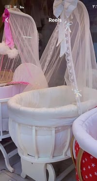 سرير طفل • استعمال قليل • دواشك ثنين