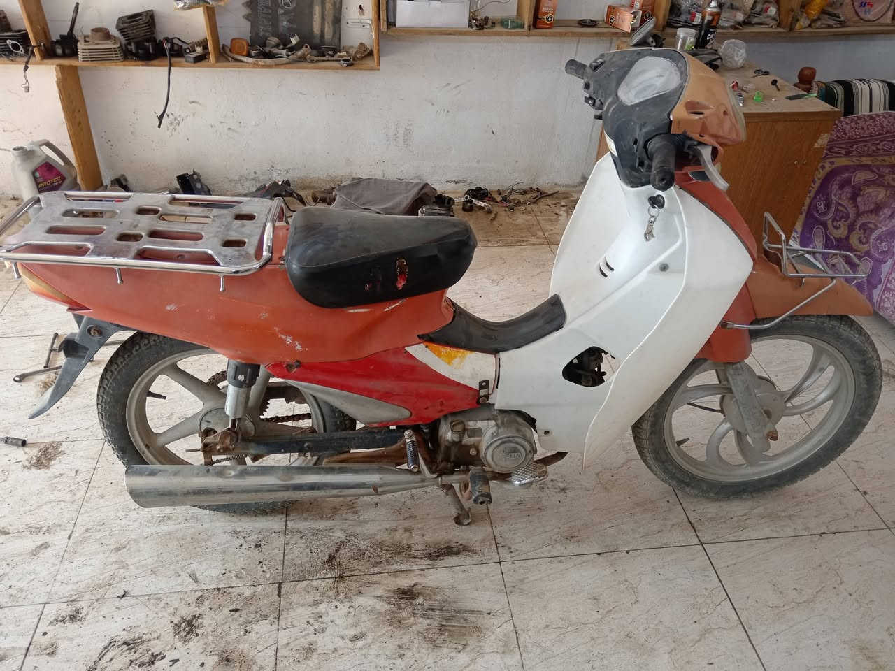 للبيع شغال سلف المكينه صافيه السعر 350 الاتصال ***********
