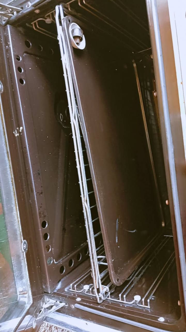 مكلف بل نشر *********** حي الحسين القديم ١٠٠قفل
