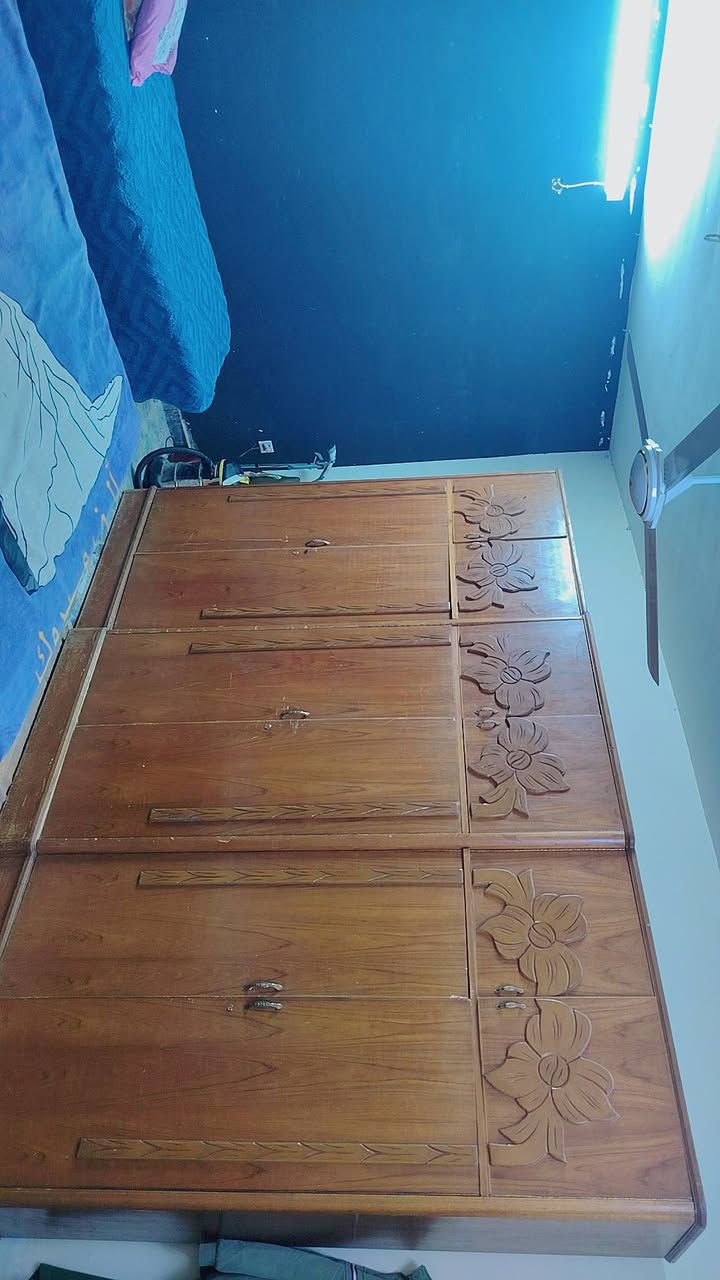 غرفه حطاطة عراقيه مستخدمه
السع٤٥٠ مكاني الغزاليه
*********** مستعجل عله البيع
