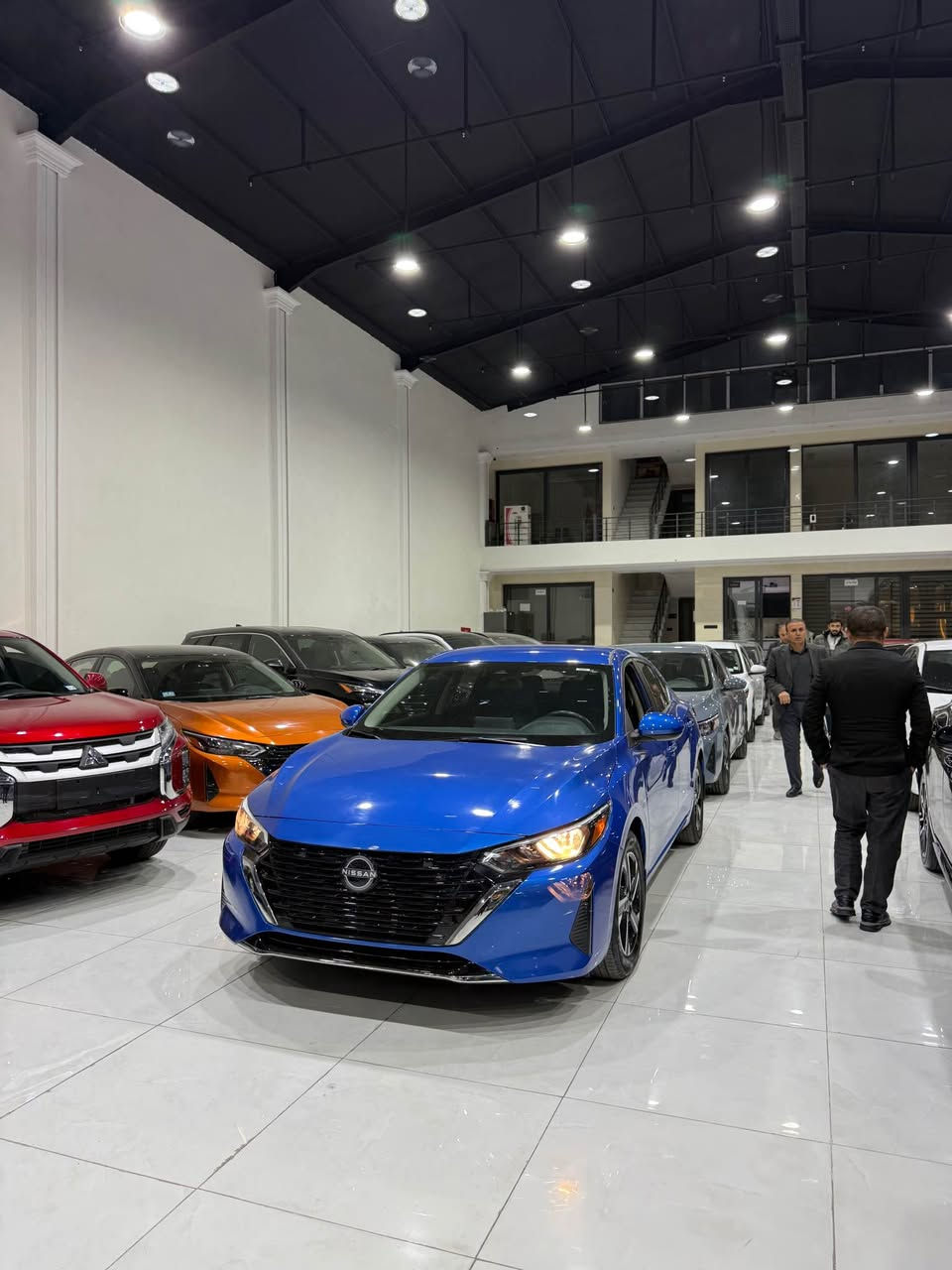 السلام عليكم 
للبيع نيسان سنترا ازرق 2024 SV
محرك 20 
ماشي 18 الف ميل 
صبغ بس بنيد بدون دواخل شرط 
ارباك برده و ستيرن طاك 
سياره بدون تعديل و كلير أمريكي شرط 
سياره بيها كم نقطة حالوب صغير 
سياره بدون شخوط و رصعات و بقصات 
سياره بدون رقم ترقيم شمالي فقط 
تكلفة رقم 11.5 ورقة ونص
ملاحظة صوار حادث موجوده في المنشور 

السعر قفل قفل 122 ورقه 
اي استفسار عن سيارة خاص مفتوح 
اخوكم ديار ابو عمر 
*********** واتساب فقط للتواصل 
***********
عنوان أربيل معارض السيارات شارع 100 أربيل, العراق
