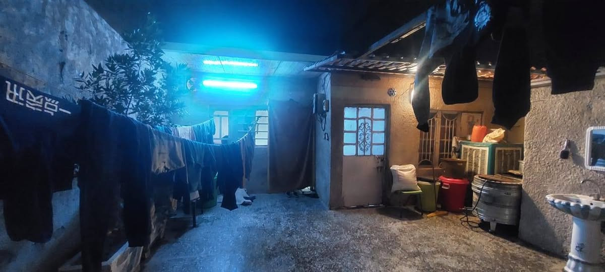 الدار للبيع بلديات ضياء الحلفي
المساحه 127 متر 
من جهت شارع المصرف 
الشارع الي قبل جامع سيد كاظم الفاضلي 
الاستفسار الإتصال ***********
