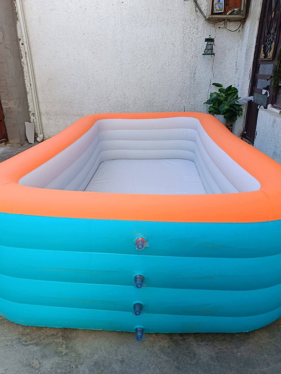 مسبح كبير ارتفاع 60 وطول مترتين ونص وعرض متره وربع على اول تم 40


**إذا كنت صاحب هذا الإعلان وتريد حذفه لأي سبب، رجاءا أرسل رسالة إلى الدعم الفني**