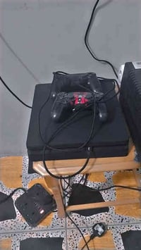 بلي فور سلم جديد للبيع اونلاين الجهاز جديد استخدام شهر كامل هوة وملحقا...