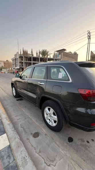 السلام عليكم   جيب
موديل 2011 رقم بغداد الدولي السيارة بيها 5قطع

  لموصفات 

بصمه تشغيل 

بصمه ابواب        

شاشه  

كامره 

كشنات جلد 

كشنات كهرباء 

قطعتين تبريد 

مكينه ٦ سلندر 

تحكم ستيرن جهتين 

مانع انزلاق

سيارة بأسمي 

السعر 135

 للستفسار. 

***********
