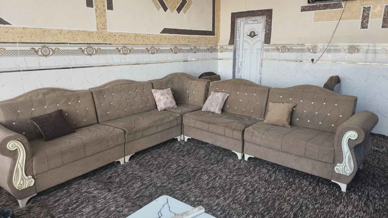 طخمين كل طخم 7 امتر
رايدهن 220 للتواصل
***********
