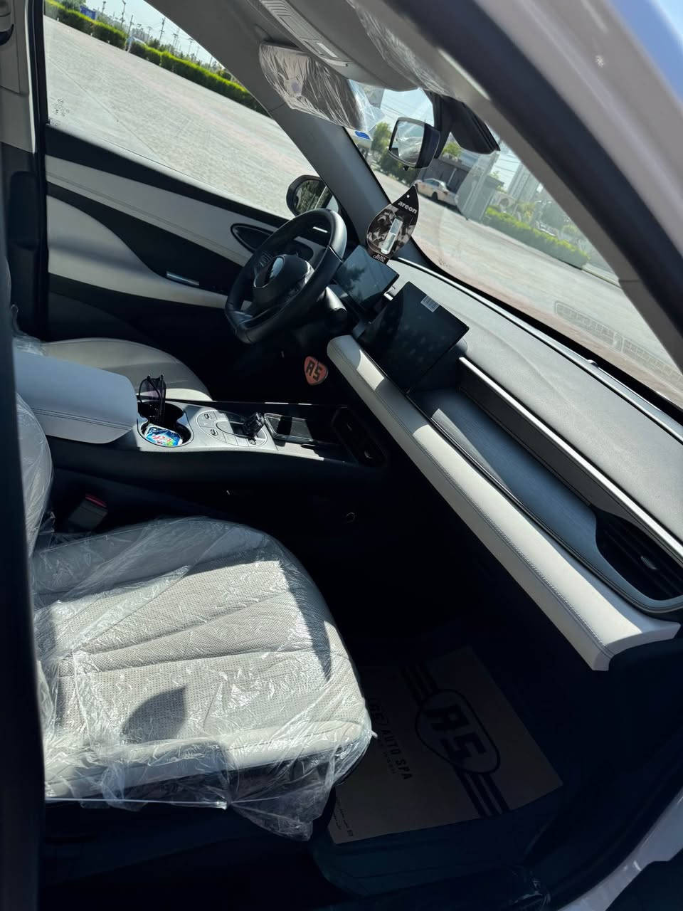 BYD seal 05 
سيارةكة 8km هزار روية هةمو شتي بةشةرتة كامل اشياي خوي لةكةلة ، بي تعديل بي بوياخ بي تةزرة نرخي ١٣٧ مجالةكيشي تيداية  
بو زانياري زياتر تيل بكة *********** واتساب ناونيشان هةولير …. 

BYD seal 05 
سيارة ماشي ٨ الاف كم سيارة مرقم جايز مكفولة من بارد صبوغ حالوب سعرها ١٣٧ شوية مجال ، *********** واتساب مكان اربيل شراي خابر تدلل… أربيل, العراق
