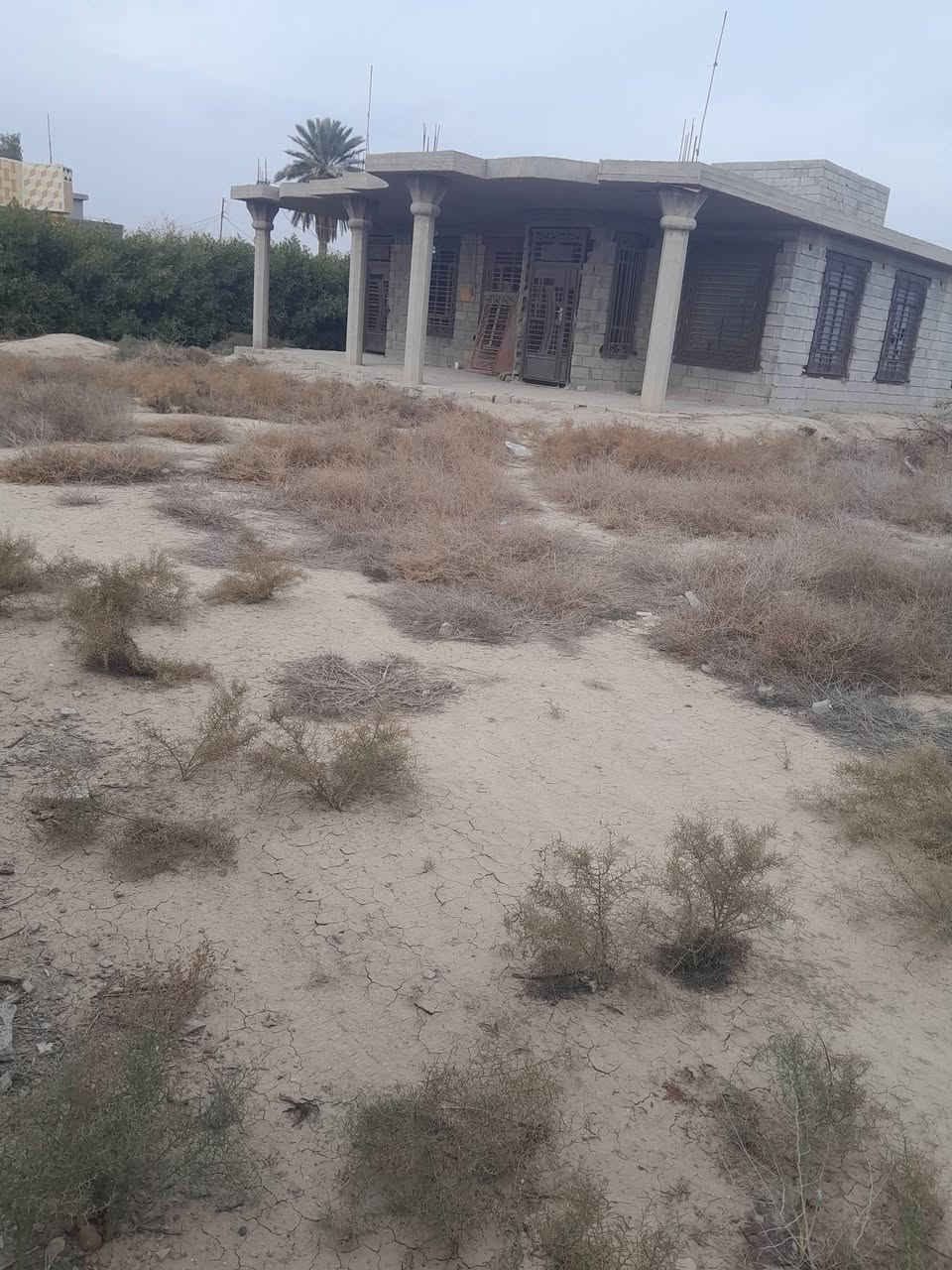 سلام عليكم للبيع دونم فرع إلمام قرب المحطه ع شارع العام للستفسار اتصل وتدلل***********
