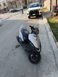 دراجه بلاديه حلوه ما مفتوحه ماكس ميه وربعين نقص بس باتري كمله  مكينه ش...