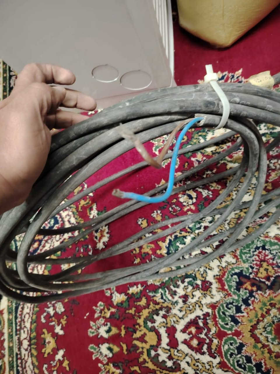 كيبالت ابو ٣ خطوط ٨ متر وابو الخطين ١٤ متر واكو هم خطين ٦ متر للبيع مكاني البياع ***********
