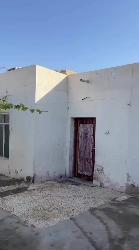 دار للبيع طابو صرف حي الزهراء شارع 15 قرب جامع الحوراء مساحه 200 متر يحتوي على غرفتين صاله استقبال مطبخ وصحيات، بناء طابوك عگاده والسعر 80 مع المجال للاستفسار الاتصال على الارقام التاليه..
***********☎️☎️
*********** ☎️☎️
