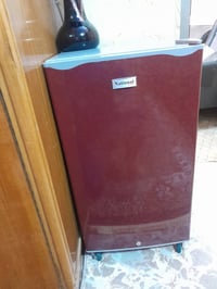 ثلاجه فندقيه للبيع نظيفه كلش السعر ٧٥ مكان حي القاهره ٠٧٧٠٩٦٤٤٠٤٥