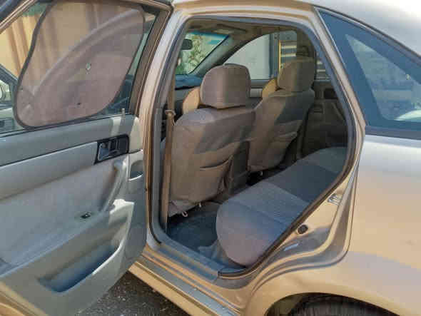 للبيع سيارة فورنزة اوبترة مصبوغة شبه احزام للجمالية بدون دواخل السعر 60 وبيه مجال الرقم *********** بي واتساب
