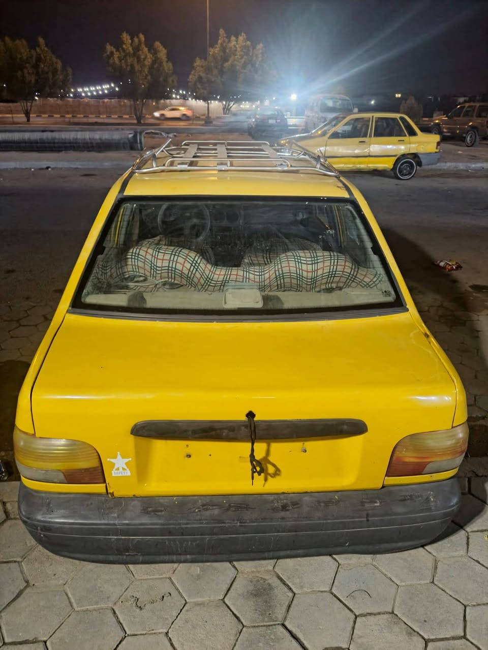 سلام عليكم سايبه مديل 12 بيها خيط بخار سيارة حلوا حداديه زينه راعيها ماوصله سعر 8 وبيها مجال مكاني نجف حي الوفاء ***********
