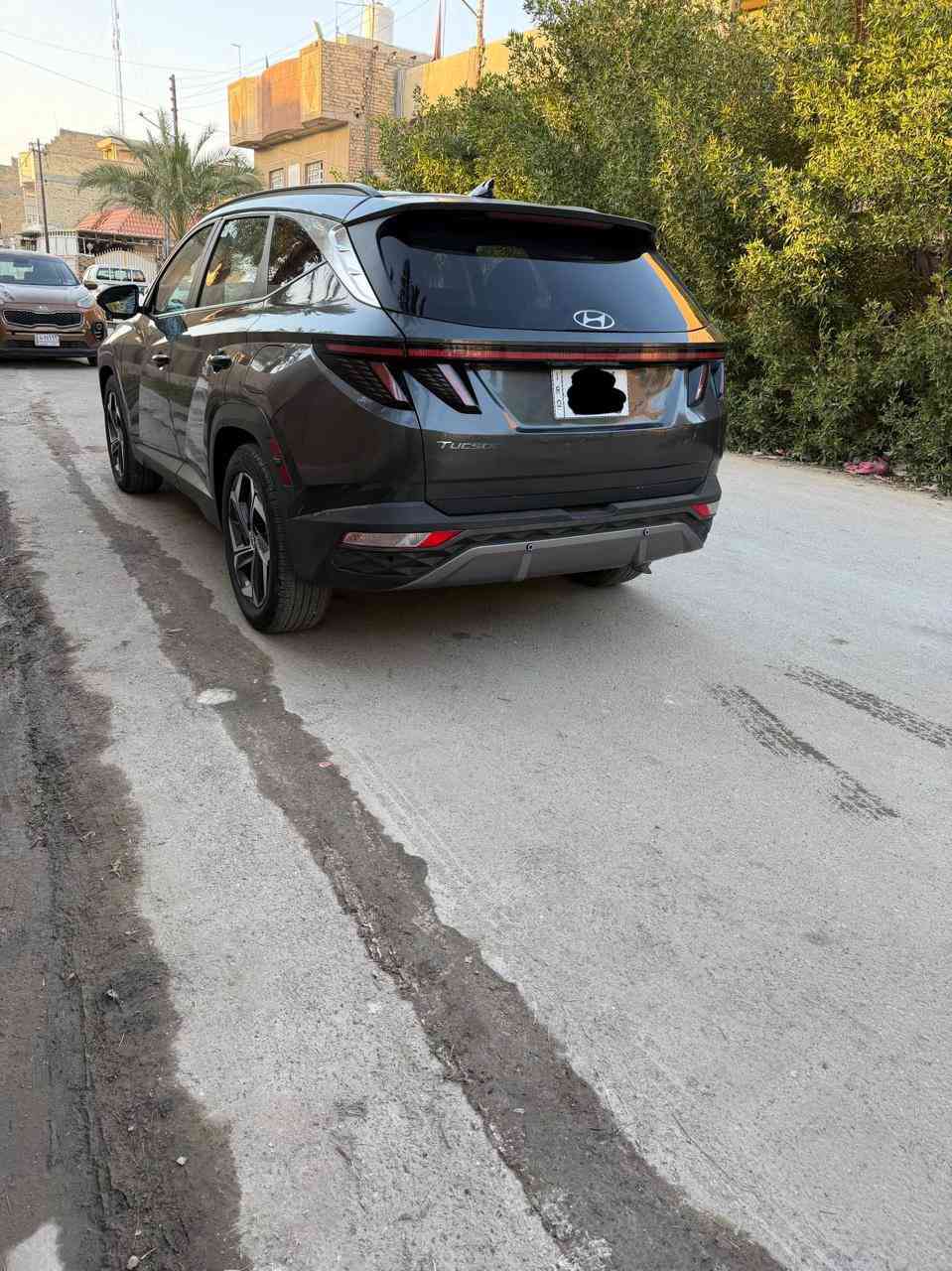 سيارة توسان موديل ٢٤ وارد امريكي الحادث باب الجنطة الخلفي مصلح فتحة بالقمارة الداخل جلد ابيض شاشة كبيرة  رقم انكليزي بغداد محرك ٢٥٠٠ اربعة سلندر واللون رصاصي جنطة كهرباء للاستفسار  ***********
