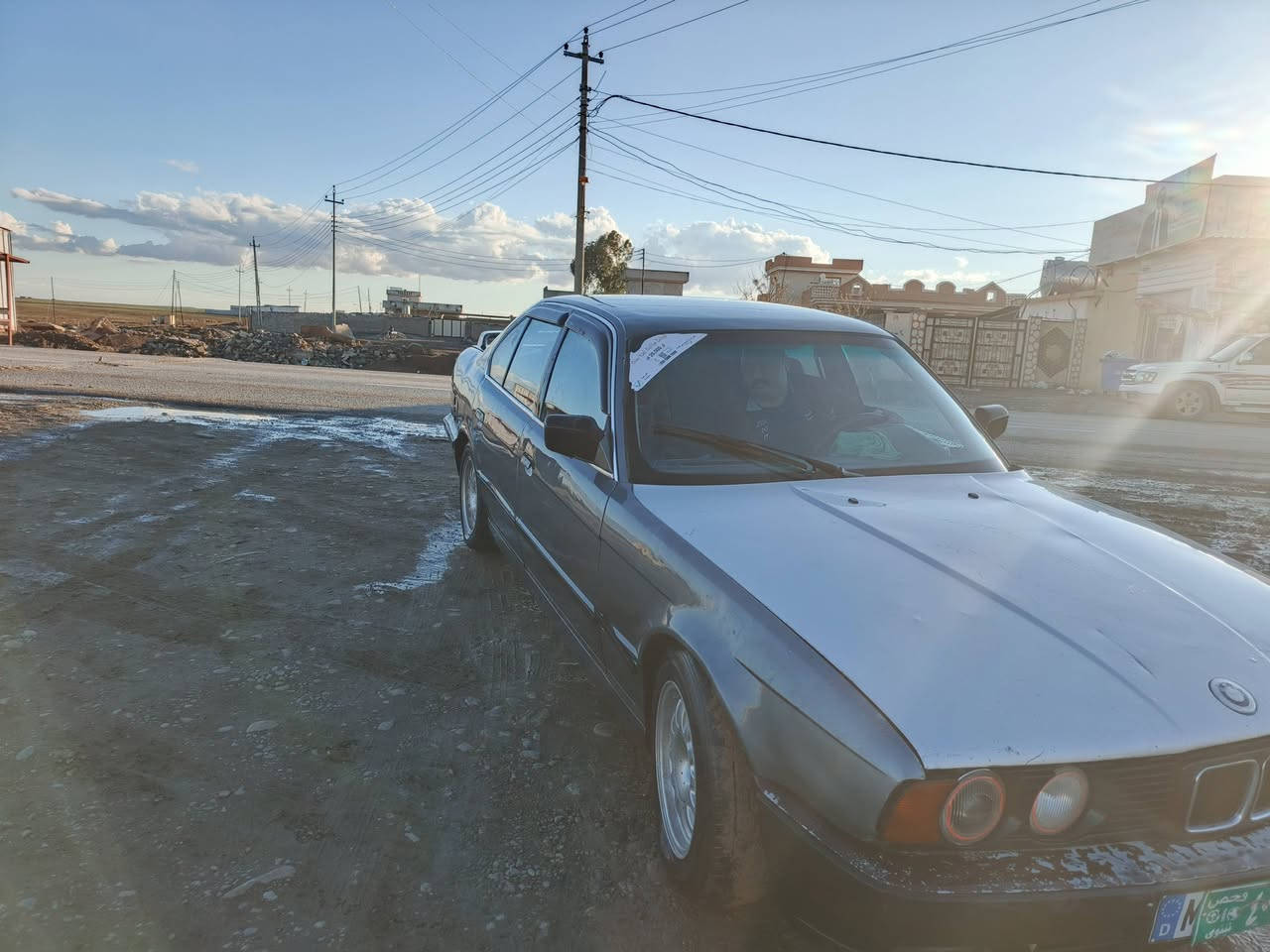 بي إم دبليو ٥٢٥ موديل ٩٢ صبغ  عام جمالي رقم اخضر  شرط وكاله وتحويل مكينه كبس كير عادي وايرمنيه شغاله كامله سعر٢٨ ورقه وبيها مجال الاتصال على الرقم *********** بي واتساب
