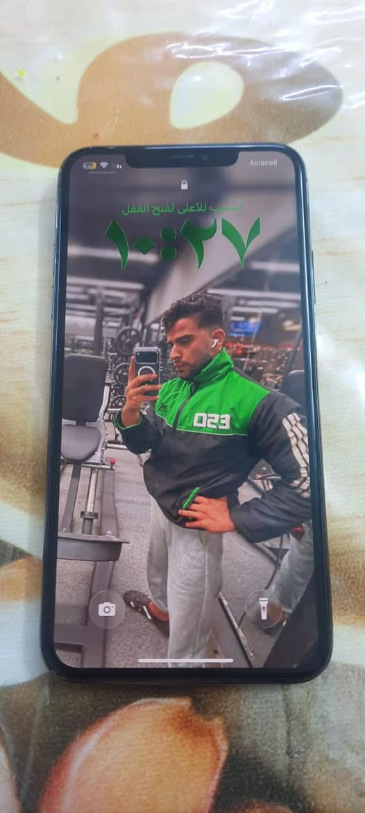 ايفون 11برو ماكس مبدل فقط بطاريه وضهر مكسور لباقي كلشي مبيه ذاكره 256 ومال شركه اول منزل اخذته وياه حته كارتونته وليبل مال جهاز سعر 200 استفسار مكاني بغدادرقمي ***********
