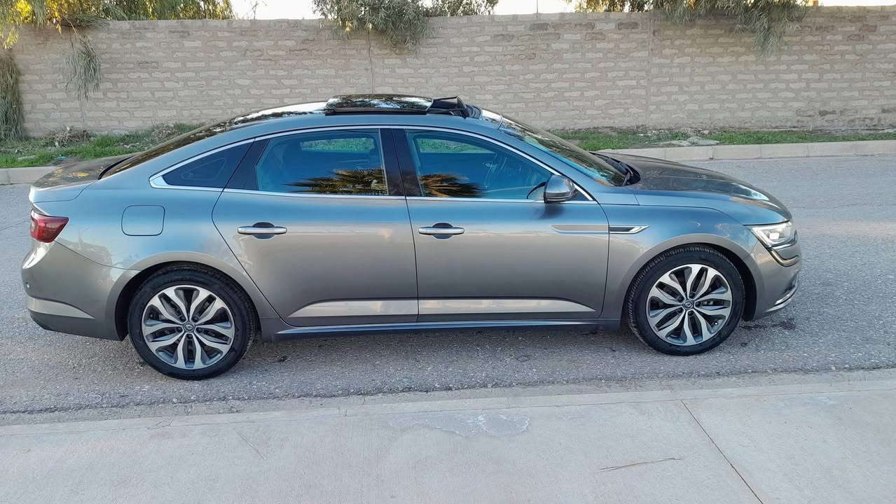 رينو موديل 2018 
بوند وجاملغ بخ بدون داخل شرط
تخم تاير جديد بل جيس 
صدر أمامي خلفي جديد 
كير ومكينه شرط 
داخل جلد 
كشنات كهرب مع تدفئه 
السياره فول فول 
اي مصرف مابيها 
مكان السياره زاخو 
السعر 115ومجال بسيط

رقم *********** زاخو, دهوك
