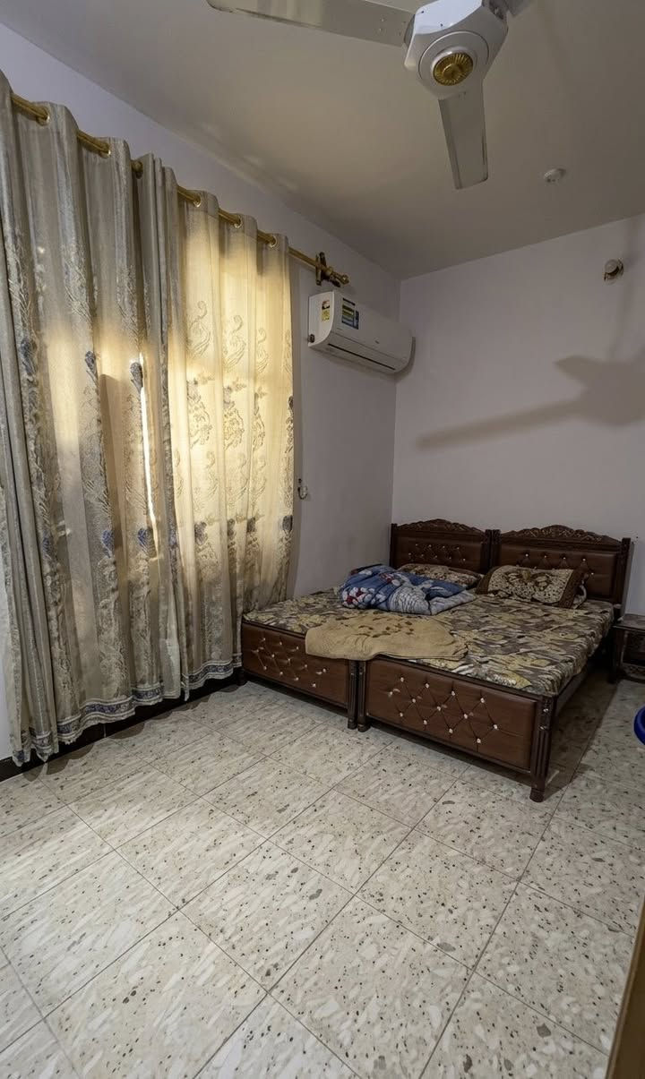 للبيع بيت
المساحة: 70 متر
الواجهة: 10
النزال: 7
الموقع: الزعفرانية – دور الشرطة
السعر: 50 وبي مجال بسيط 
طابو زراعي سند : 25
📞 ***********
