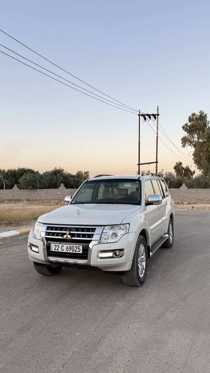 السلام عليكم باجيرو 2020 للبيع
اللون ابيض ✅

محرك v6 3.8L ✅

(المحرك الكبير )

مواصفات السياره :

شاشه ✅

كراسي كهربائيه ✅

مرايا كهرباء ✅

حساسات خلفيه +كاميرا ✅

دمام خلفي ✅

7 راكب✅

السياره فول عدا فتحه السقف ✅

ممشى السيارة 71000KM قابل للزياده ✅

السياره كلين تايتل ✅

سنويه جديده تحويل مباشر ✅

رقم جديد اربيل ✅

السعر :255$ بيه مجال بسيط جداً ✅

للاستفسار اكثر الاتصال على الرقم 

  ***********

مكان السيارة صلاح الدين
