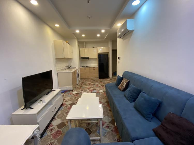 شقه للايجار في اربيل 
داخل مربع ذهبي 
شقه متوفر غرفه صاله 
مؤسس بل كامل 
مساحه 60m
واجهه داخل مجمع
لاستفسار اكتر عل واتساب 
***********
