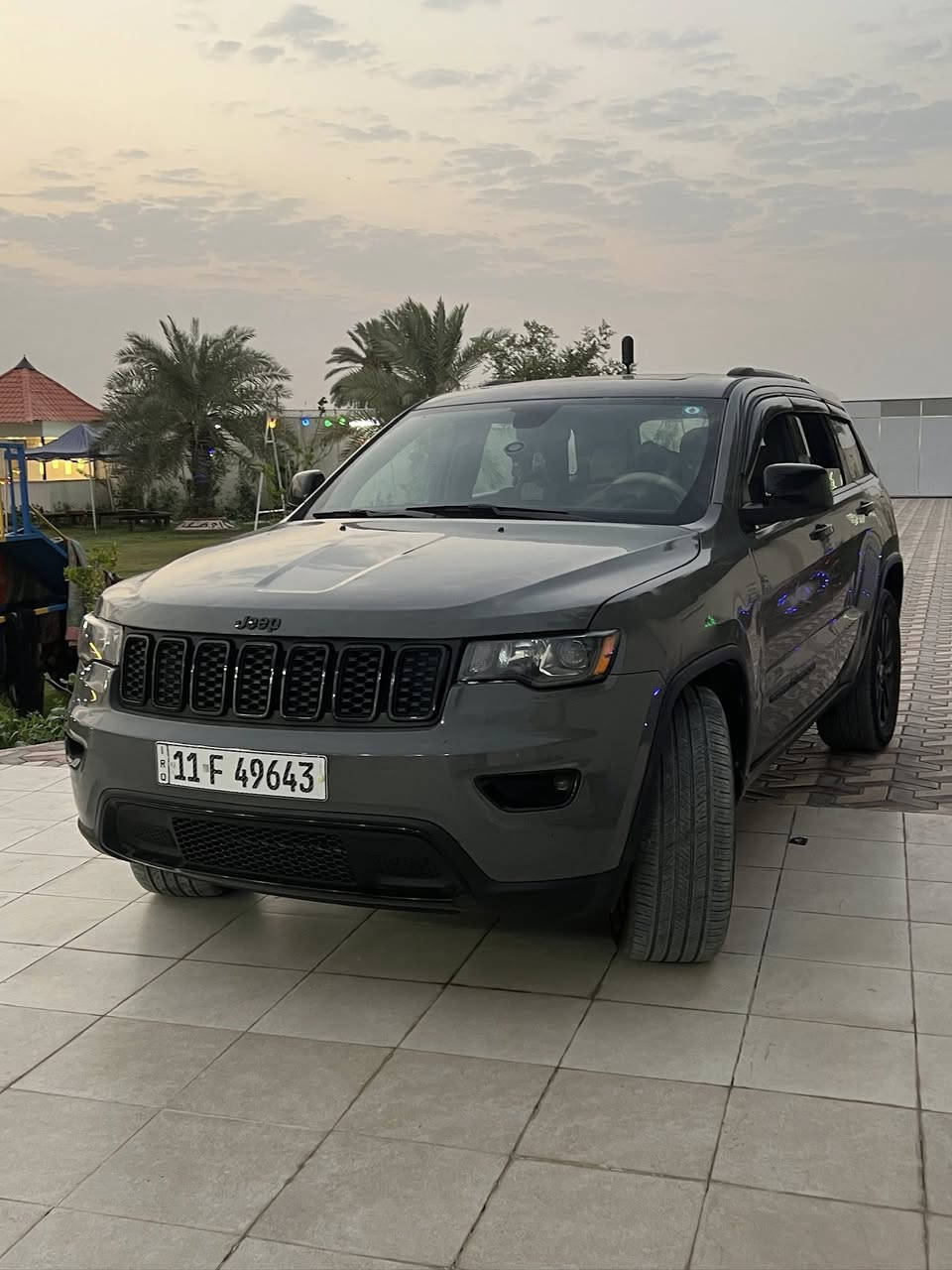 جيب شيروكي مديل ٢٠١٩للبيع فقط
لمتد فول مواصفات داخل بيجي واسود
تخم تاير جديد صدر جديد
ضربتهة موضحة بلصور جاملغ وبنيد (بدون شاصي )
مكاني بغداد الحسينية بسمي تحويل ثاني يوم 
سعر السيارة ٢٣٨ بيها مجال قليل للشراي
***********
