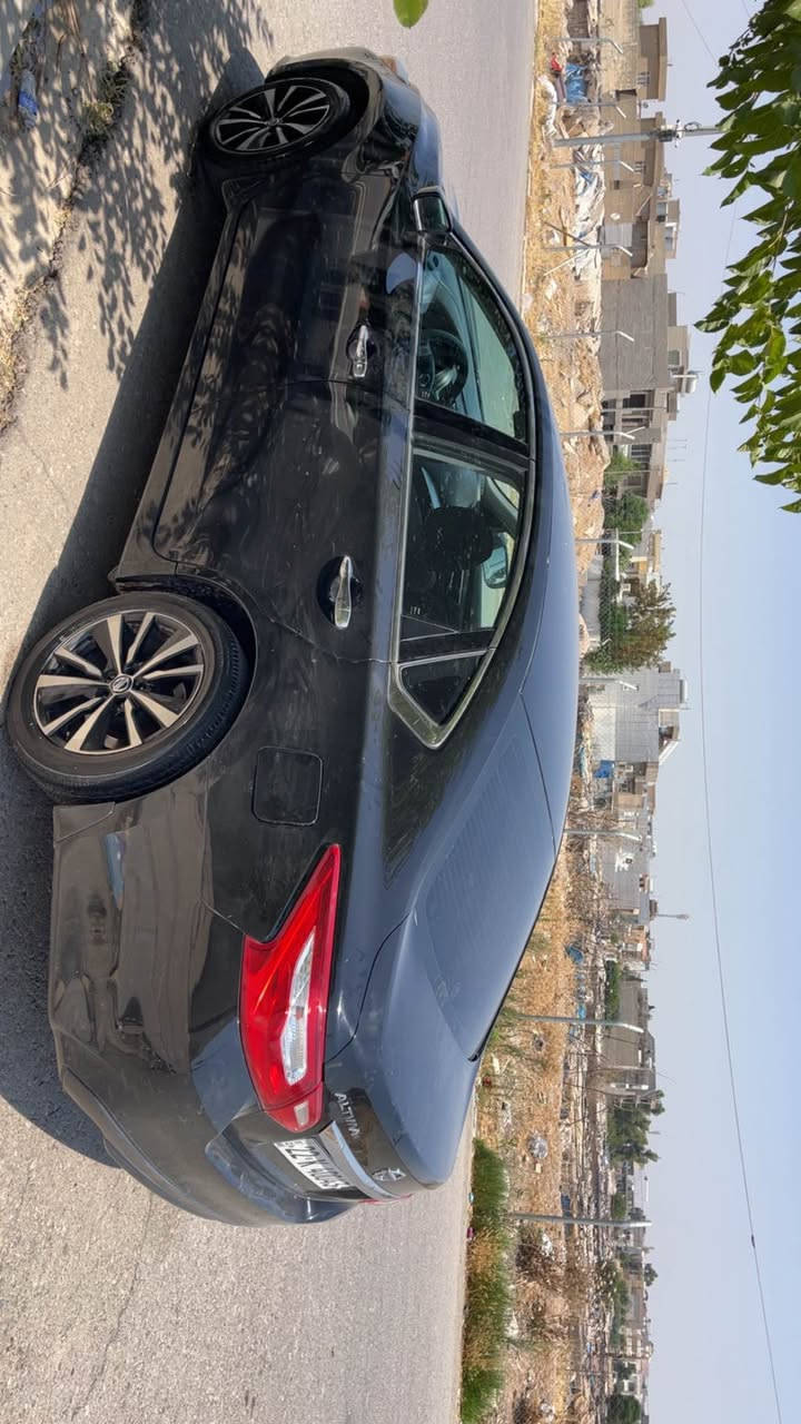 نيسان التيما 
محرك 2.5 طبيعي 
ابواب بصمة 
تشغيل بصمة 
تشغيل عن بعد 
كشنات شامو
تحديد سرعه 
شاشه جبير 
كامرة 
سياره 1قطع صبغ بدون دواخل وشوية تعديل باب نفر ارباك بجم امامي كبس مع سقف و شواصي و بدنه و راديتر بشرط 
سنويه لحد2028 جديد تحويل وكالة غرامة كير محرك بشرط 
مكان{عقرة}
سعر 110 بي مجال
رقم واتساب *********** اكر, نينوى
