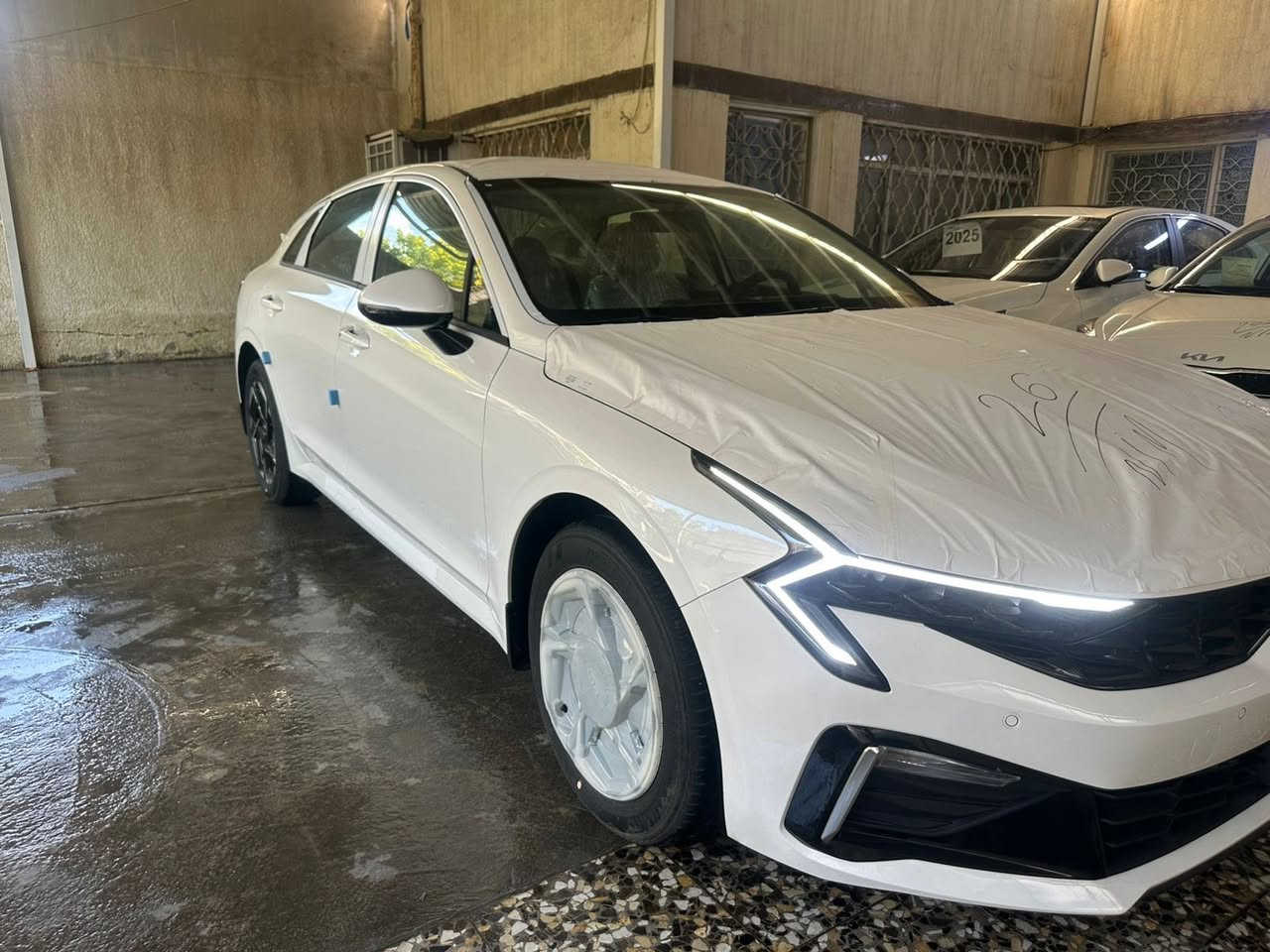 تم وصول وجبه جديده kia   K5 رقم اربيل الدولي الجديد مرقم وجاهز بسم شركه تريد وكاله تريد تحويل مباشر♥️♥️
ضمان شركه نيم 5سنوات

موديل 2026🔥

موديل 2026🔥

موصفات السياره
لايت لد
عالي ناصي زنون
حساس امامي 
اشاير بل مري
بصمه 
تشغيل +بصمه ابواب
مري شفط
تشغيل عن بعد
ويل كب حجم 17
حساس خلفي
داخل لونين
كشنات جلد 
تحكم جهتين
كشنات كهرباء
هندبريك بصمه
شاشه كار بلي
كامره
عداد دجتل
تبريد بيانو
مكينه 2500
وباقي الموصفات معروفه 

مكان السياره بغداد الكراده 📍📍📍
ليس لدينا فرع اخر
للاستفسار خاص او الاتصال عله الرقم 
***********☎️☎️☎️☎️
