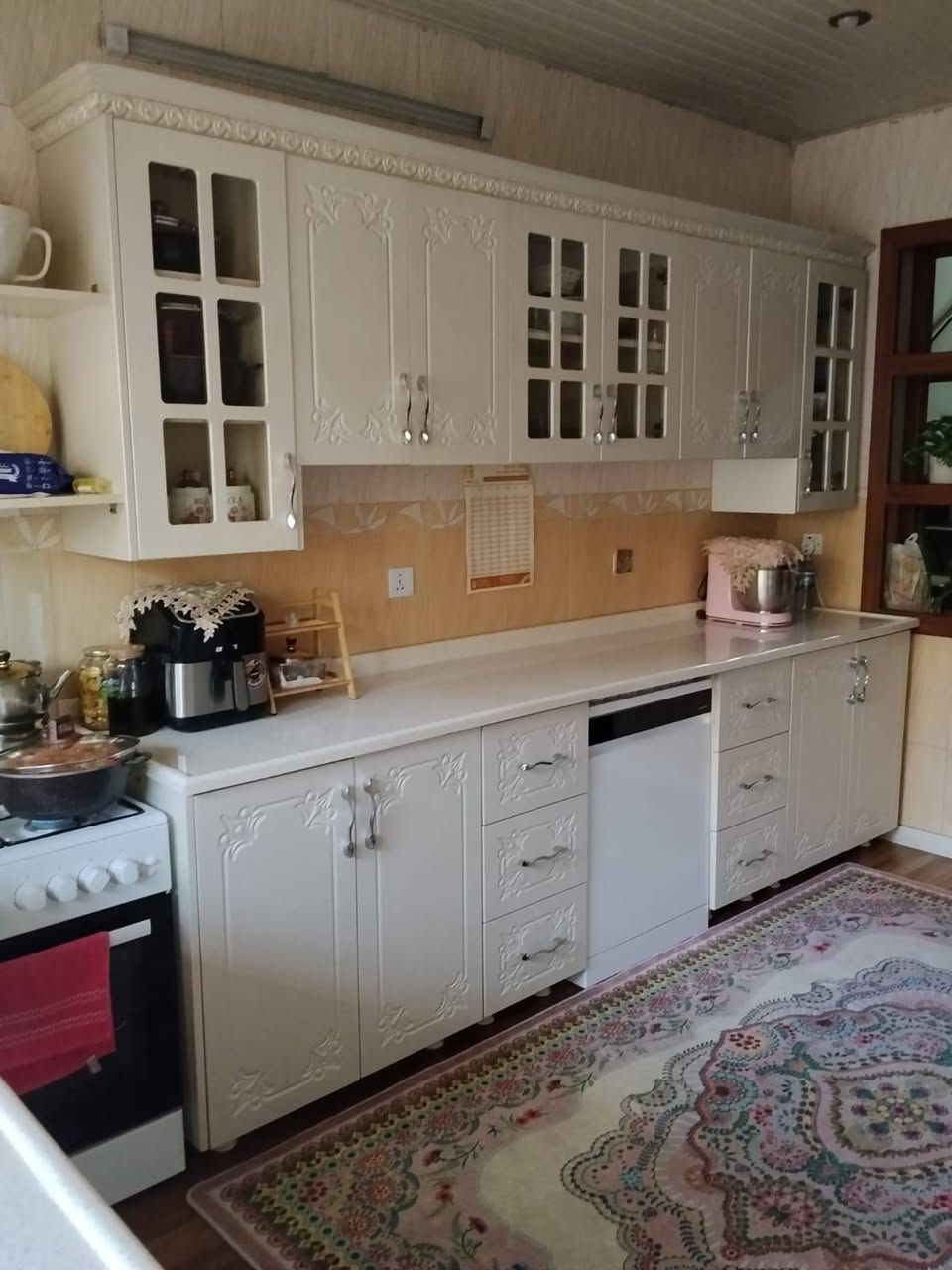 كاونتر للبيع نظيف 90٪
شغل نجار مو جاهز للتواصل مع هذا الرقم ***********
