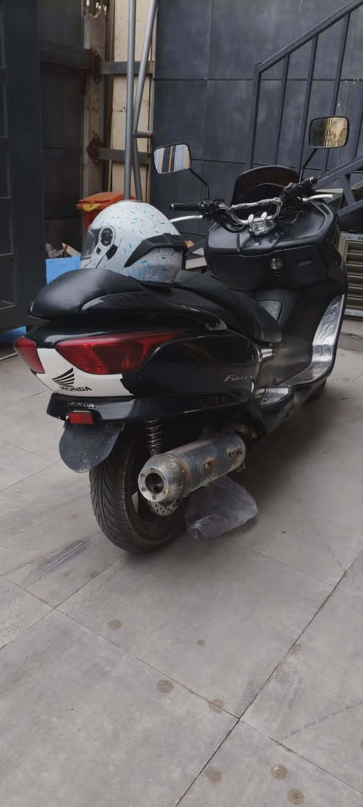 دراجه فورزه كفاله عامه لبيع 08 السعر 900بيه مجال حك جيه النوان البصره قضاء القرنه حي الجمعه قرب جامع الامام الحسين رقم الهاتف ***********
