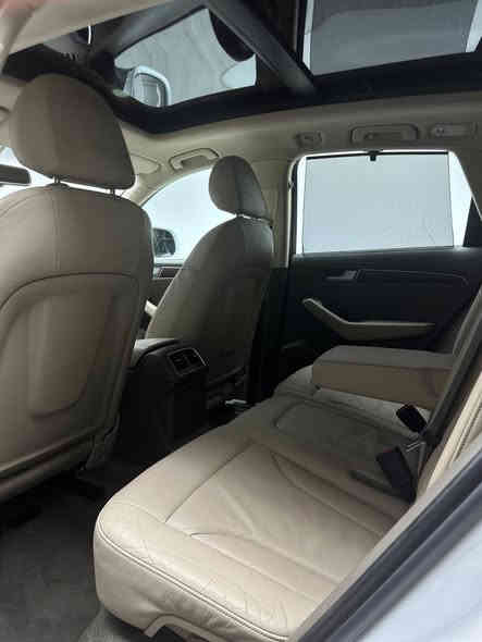 اودي  Q5 quattro اودي
موديل 2011/محرك ٤ سلندر/2.0 توربو
سياره خليجية وكالة سردار/ السيارة مكفولة /ماشيه 170‪ الف كم قابل للزيادة / السيارة كلين بدون صبغ او ضرر/مواصفات فول/بانورما/صندوق شفط/كير اوتو وعادي وسبورت /بردات بلادية/كشنات جلد وكهربائية/مراية دوارة/لايتات امامية وخلفية ليد/حساسات أمامية وخلفية السيارة كلين/وغيرها من مواصفات/رقم سليمانية وبأسمي /الهزة والفحص والسنوية والرقم كلها جديدة/
رقم صاحب سيارة /***********
