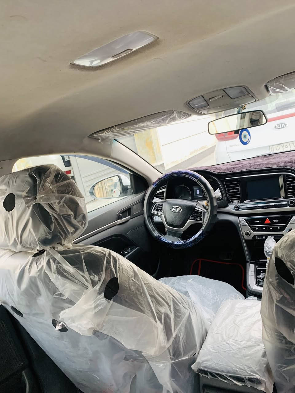 السلام عليكم
النترا 2018 امريكي حادثه بنيد وجاملغ اليسره بدون دواخل 

وقبق جنطه صبغ سياره جاهزه ونظيفه  رقم بغداد ***********
