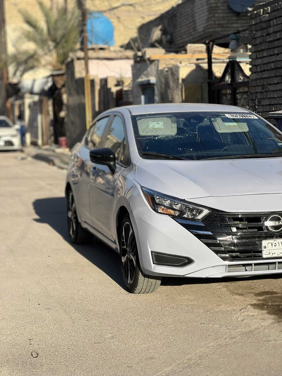 السلام عليكم البيع نيسان فيرسا موديل 2024 فول مواصفات SR حادثها موضح بصور بدون شواصي بدون لغود بدون بدنه فقط تبديل بنيد ودعاميه فقط السياره بسمي اني الي مستوردها سعرها ب112 وبيها مجال بسيط جداً ملاحضه السياره بدون رقم ***********
