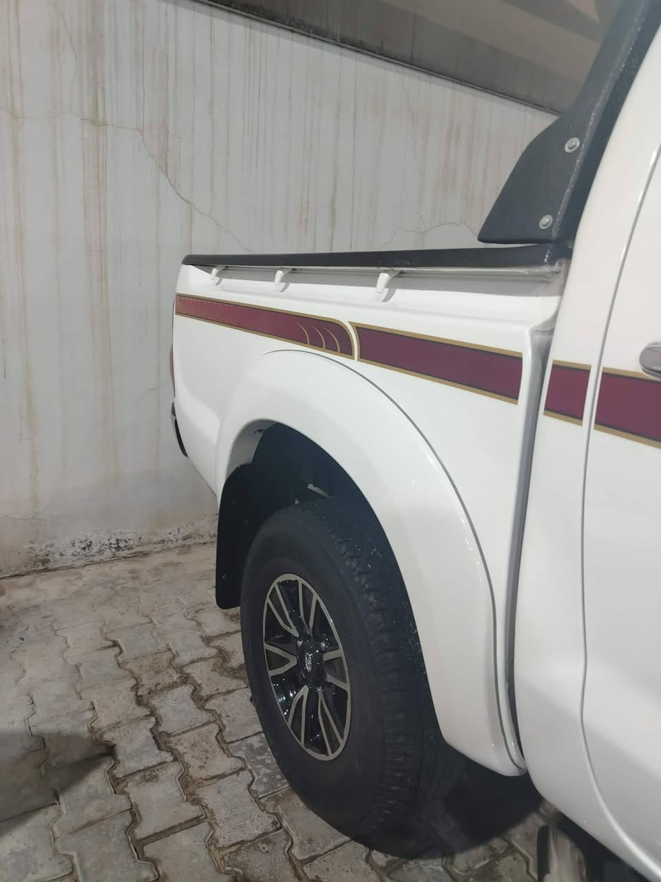 سلام عليكم فورويل مديل 13 مكفوله من البارد والصبغ شرط محرك مشروط من الفتح تبريد ثلج🧊 حداديه شرط مكان السياره نجف حي النداء ***********
