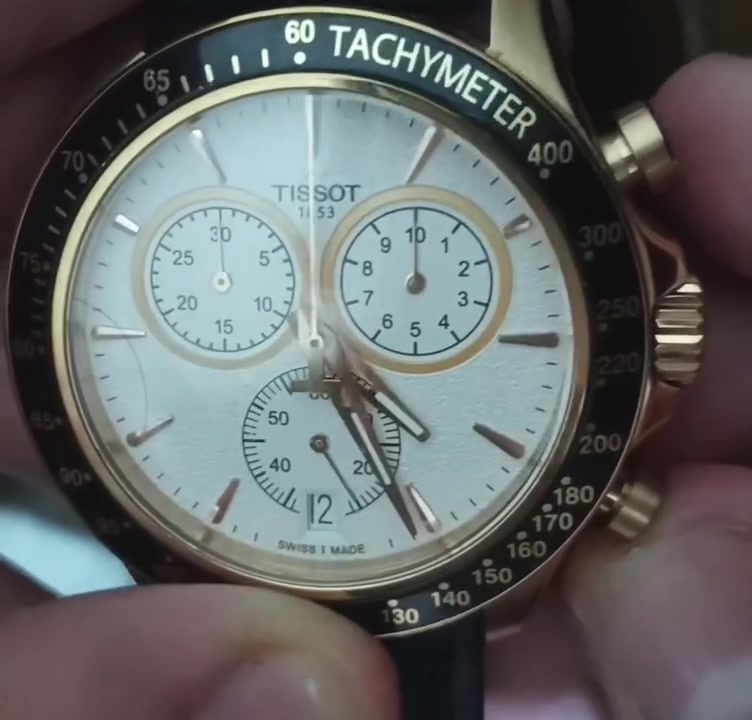 ساعه تيسوت Tissot V8 Chronograph T106417A اصليه 
موديل 2016 
جديده غير مستخدمه
سعرها 390
كامل ملحقات مع كرت ضمان


**إذا كنت صاحب هذا الإعلان وتريد حذفه لأي سبب، رجاءا أرسل رسالة إلى الدعم الفني**