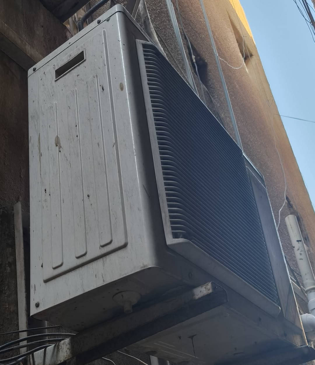 للبيع// سبلت ٢طن ماركة توسوت تبريد + تدفئه بلادي تبريده ثلج وبعده مشدود يعني اليشتري  يجي يفحص ويفتح الجهاز بيده عنواني الكراده / لايوجد توصيل /
*********** بي واتساب
للبيع// سبلت ٢طن ماركة توسوت تبريد + تدفئه بلادي تبريده ثلج وبعده مشدود يعني اليشتري  يجي يفحص ويفتح الجهاز بيده عنواني الكراده / لايوجد توصيل /
